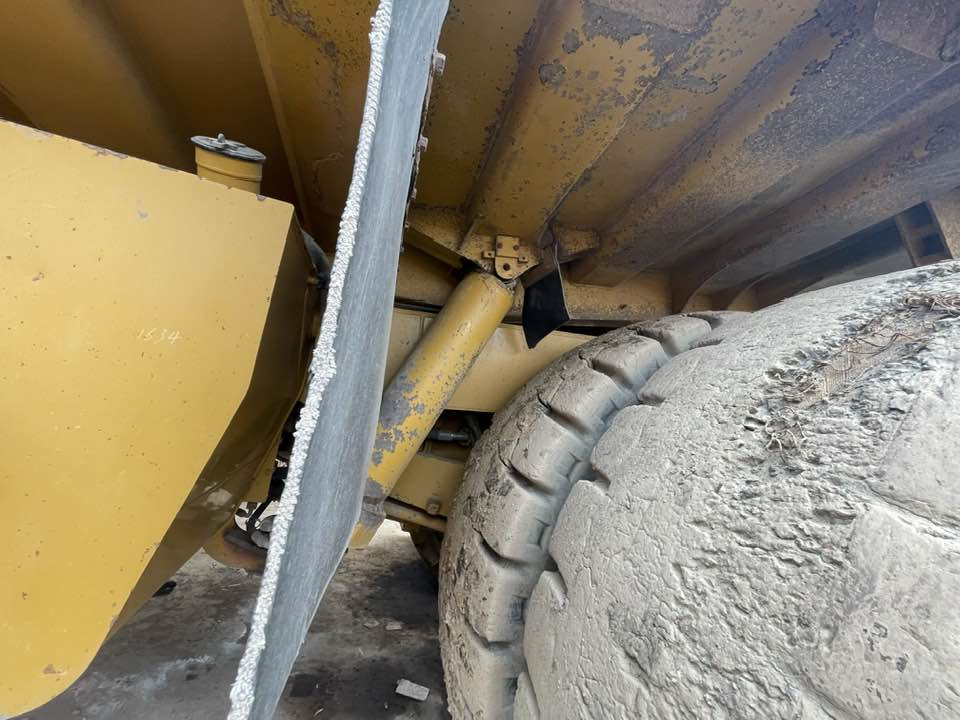 Caterpillar Cat 773f - شاحنة قلابة صلبة/ شاحنة صخور: صورة 2 Caterpillar Cat 773f - شاحنة قلابة صلبة/ شاحنة صخور: صورة 2