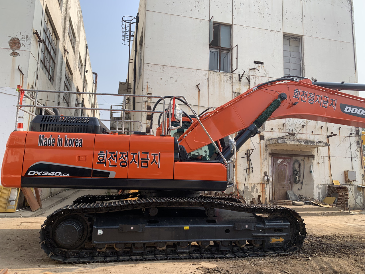 DOOSAN DX340LCA - حفار زاحف: صورة 4 DOOSAN DX340LCA - حفار زاحف: صورة 4