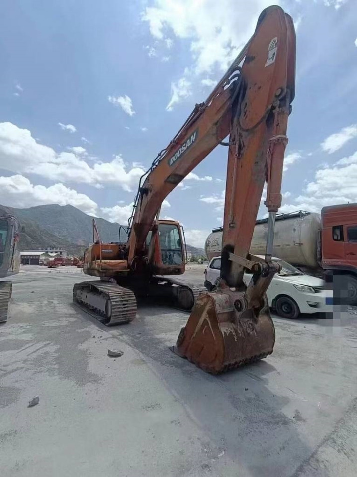 Doosan DH225LC-9 - حفار زاحف: صورة 2 Doosan DH225LC-9 - حفار زاحف: صورة 2