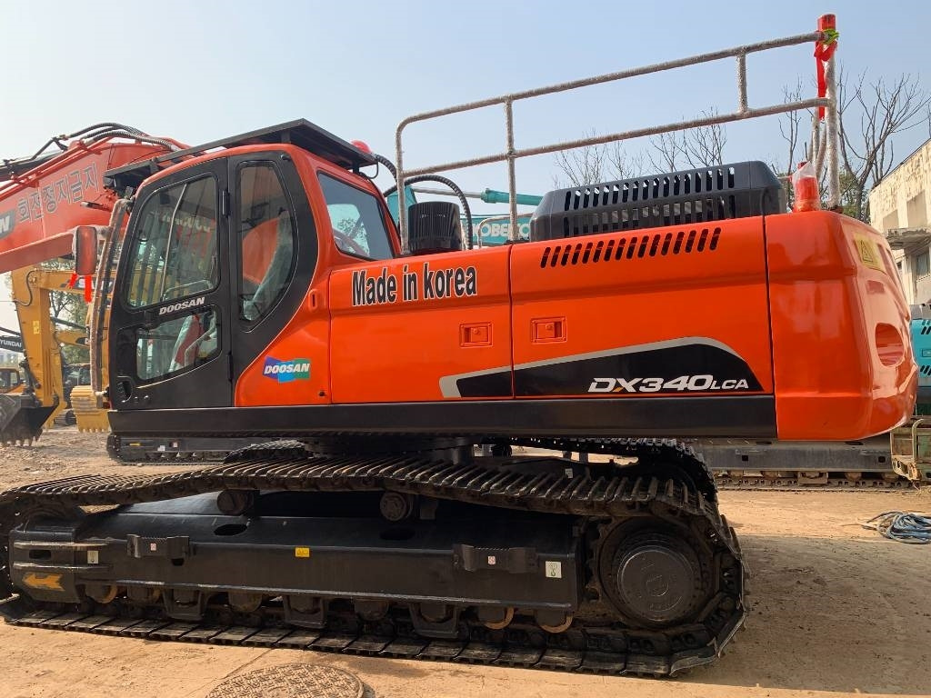 Doosan DX 340 LCA - حفار زاحف: صورة 3 Doosan DX 340 LCA - حفار زاحف: صورة 3