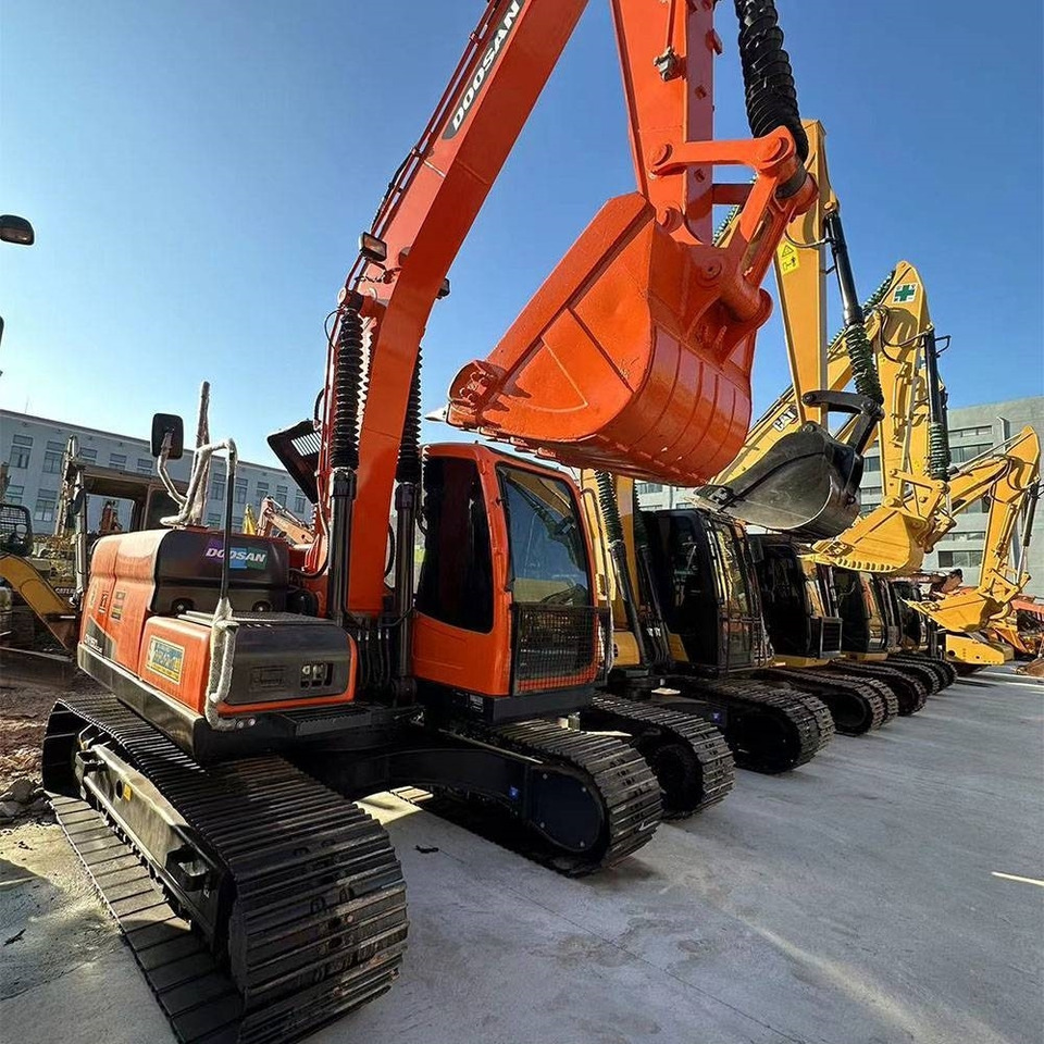 Doosan DX150LC-9C - حفار زاحف: صورة 4 Doosan DX150LC-9C - حفار زاحف: صورة 4