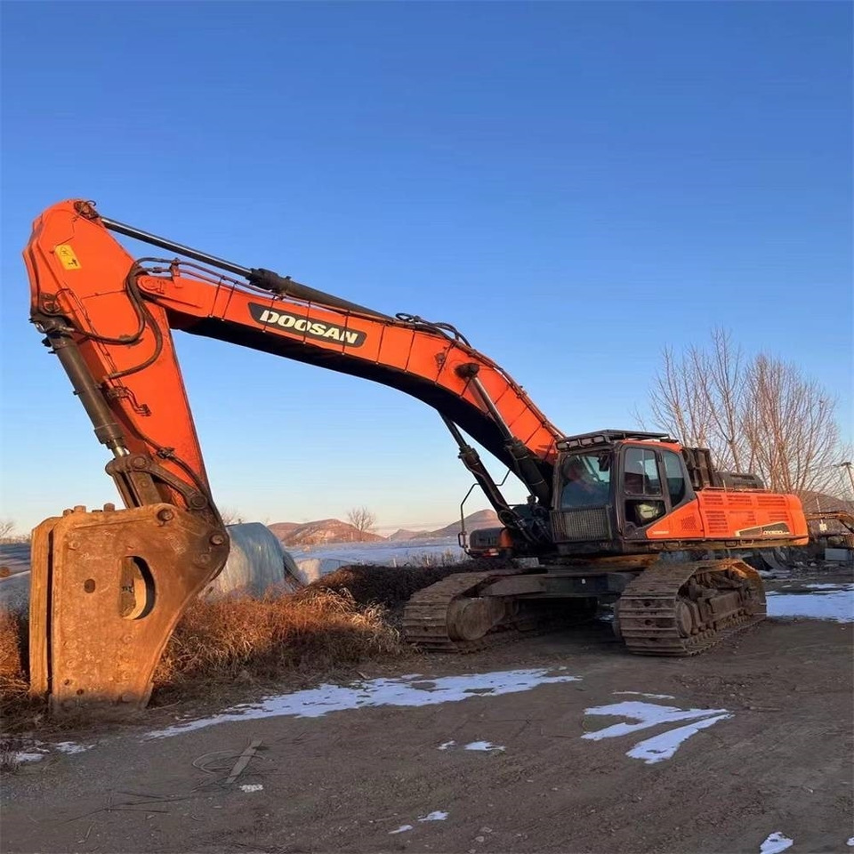 Doosan DX150LC-9C - حفار زاحف: صورة 1 Doosan DX150LC-9C - حفار زاحف: صورة 1