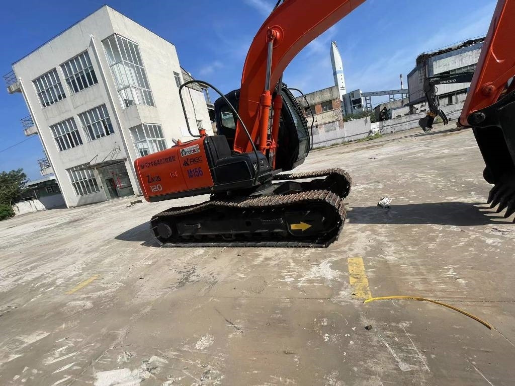 Hitachi ZX 120 - حفار زاحف: صورة 3 Hitachi ZX 120 - حفار زاحف: صورة 3