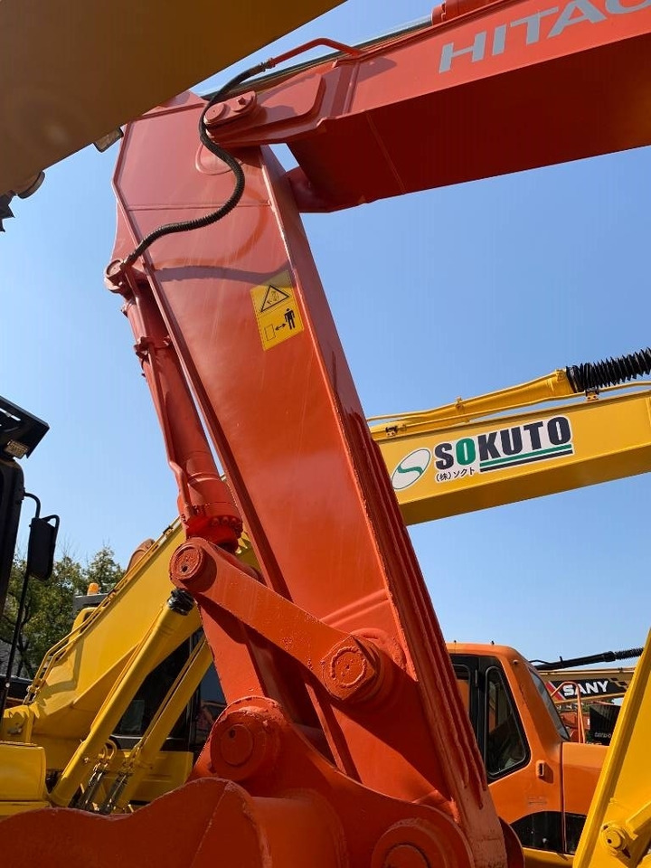 Hitachi Zaxis 240 - حفار زاحف: صورة 5 Hitachi Zaxis 240 - حفار زاحف: صورة 5