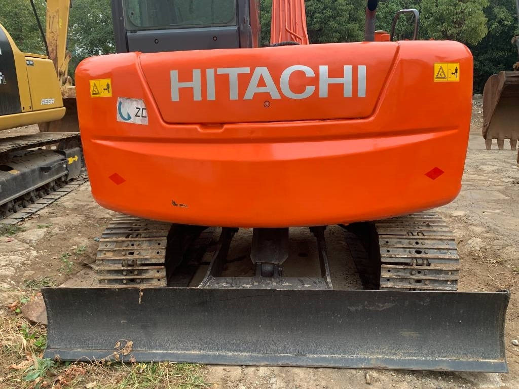 Hitachi Zaxis 70 - حفار زاحف: صورة 5 Hitachi Zaxis 70 - حفار زاحف: صورة 5