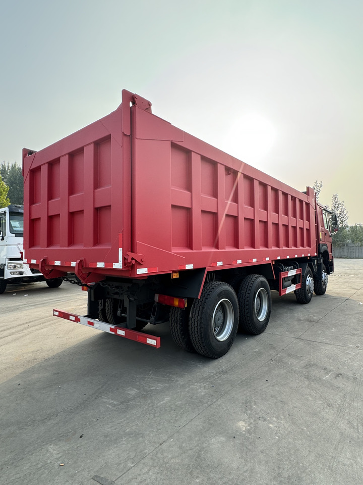 Howo 8x4 - شاحنة قلاب التعدين: صورة 3 Howo 8x4 - شاحنة قلاب التعدين: صورة 3