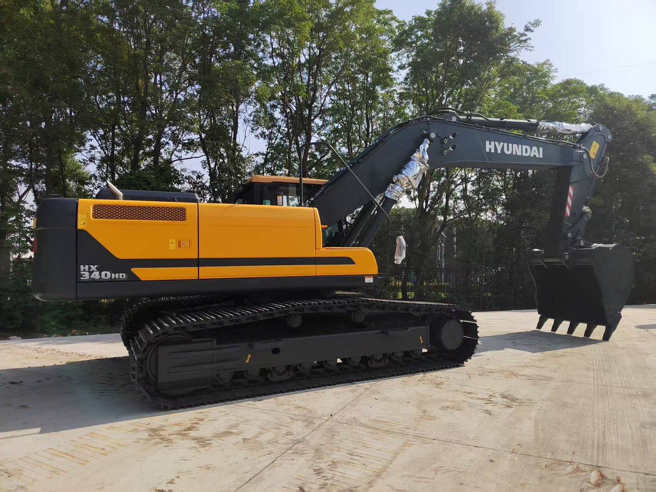 حفّار للبيع Hyundai HX340 HD: صورة 1