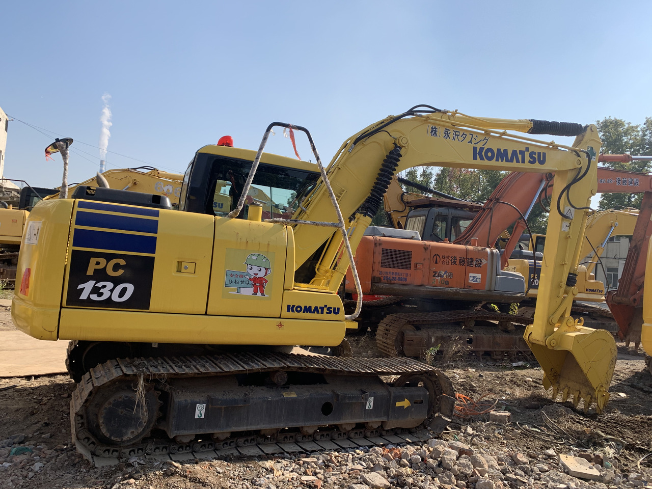 KOMATSU PC130 - حفار زاحف: صورة 4 KOMATSU PC130 - حفار زاحف: صورة 4