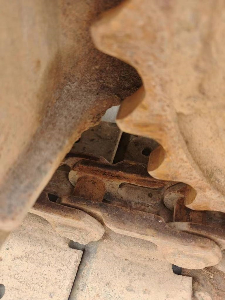Komatsu PC 35MR-8 - حفار صغير: صورة 5 Komatsu PC 35MR-8 - حفار صغير: صورة 5