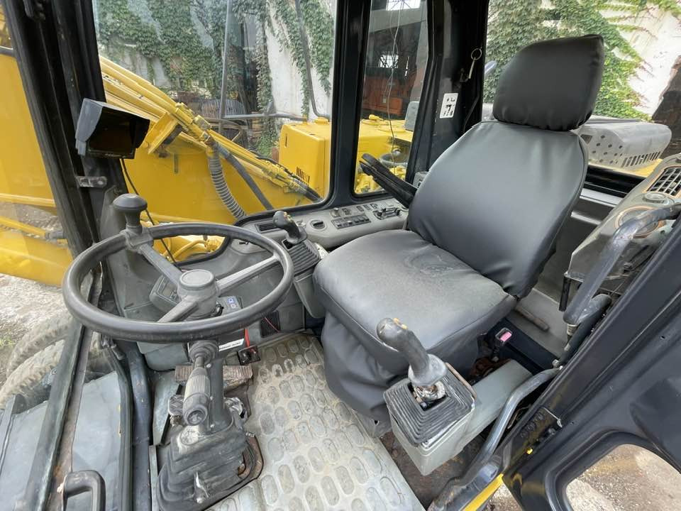 Komatsu PC160LC - حفار ذو عجلات: صورة 5 Komatsu PC160LC - حفار ذو عجلات: صورة 5