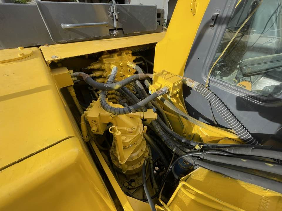 Komatsu PW160-8 [ - حفار ذو عجلات: صورة 4 Komatsu PW160-8 [ - حفار ذو عجلات: صورة 4