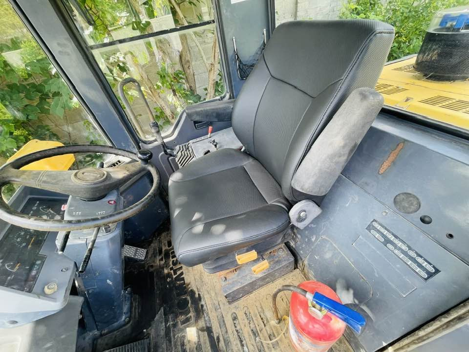 Komatsu WA380-8 - اللودر بعجل: صورة 5 Komatsu WA380-8 - اللودر بعجل: صورة 5