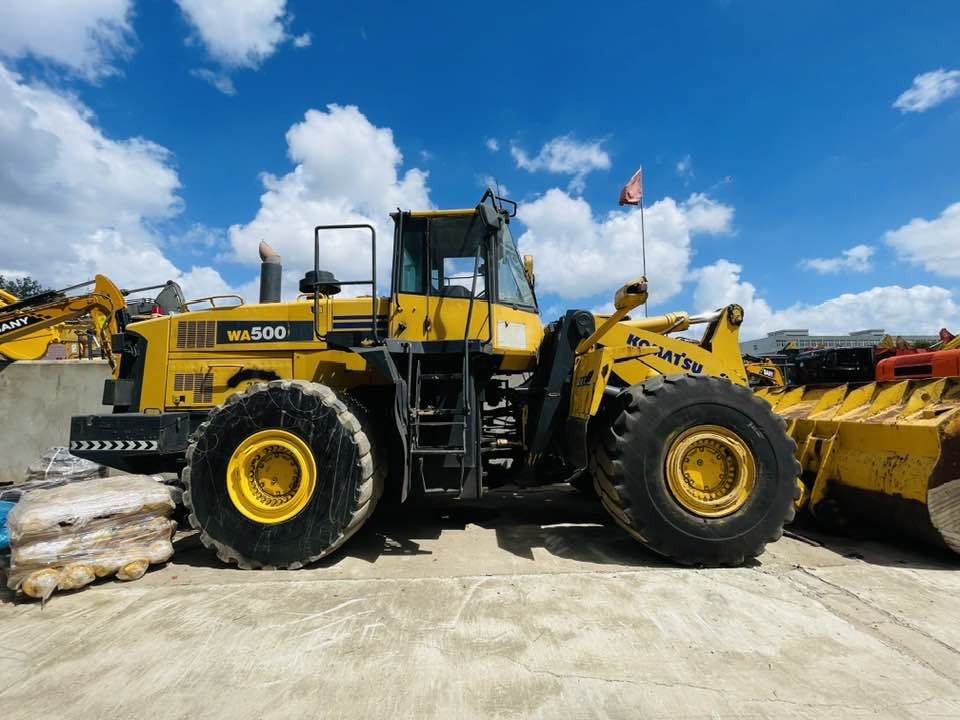 Komatsu WA500-8 - اللودر بعجل: صورة 1 Komatsu WA500-8 - اللودر بعجل: صورة 1