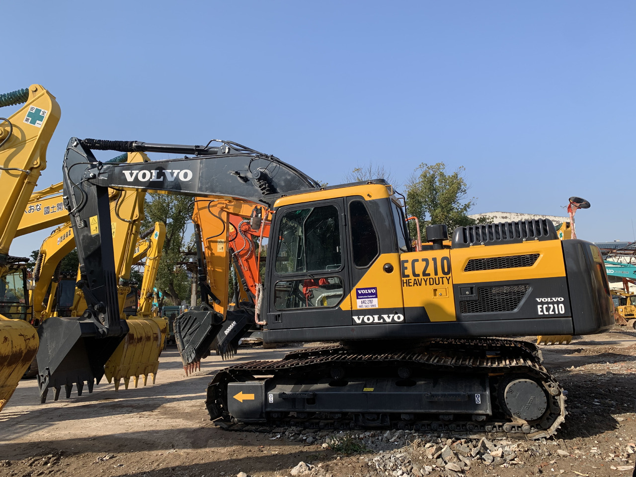 Volvo EC210D - حفّار: صورة 1 Volvo EC210D - حفّار: صورة 1