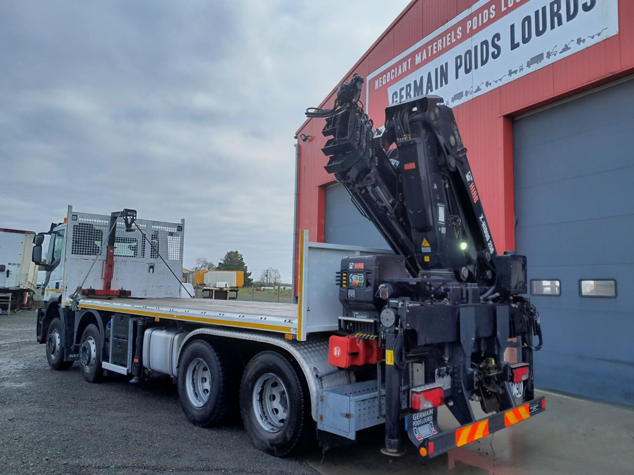 Iveco 8x4 8x4 Standard platform Truck - شاحنات مسطحة, شاحنة كرين: صورة 5 Iveco 8x4 8x4 Standard platform Truck - شاحنات مسطحة, شاحنة كرين: صورة 5