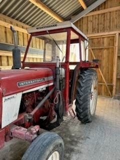International 474 M.FRONTLÆSSER - جرار: صورة 1 International 474 M.FRONTLÆSSER - جرار: صورة 1