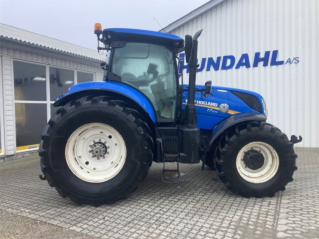 New Holland T7.270AC MY 15 - جرار: صورة 1 New Holland T7.270AC MY 15 - جرار: صورة 1