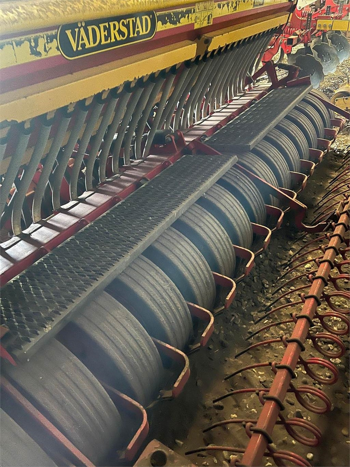Vaderstad RAPID 400S - آلة بذر الحصاد: صورة 2 Vaderstad RAPID 400S - آلة بذر الحصاد: صورة 2