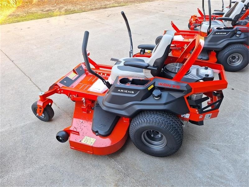 Ariens IKON XD 52" (132 Cm. Klippe bredde) - جرار خدمات بلدية: صورة 4 Ariens IKON XD 52" (132 Cm. Klippe bredde) - جرار خدمات بلدية: صورة 4