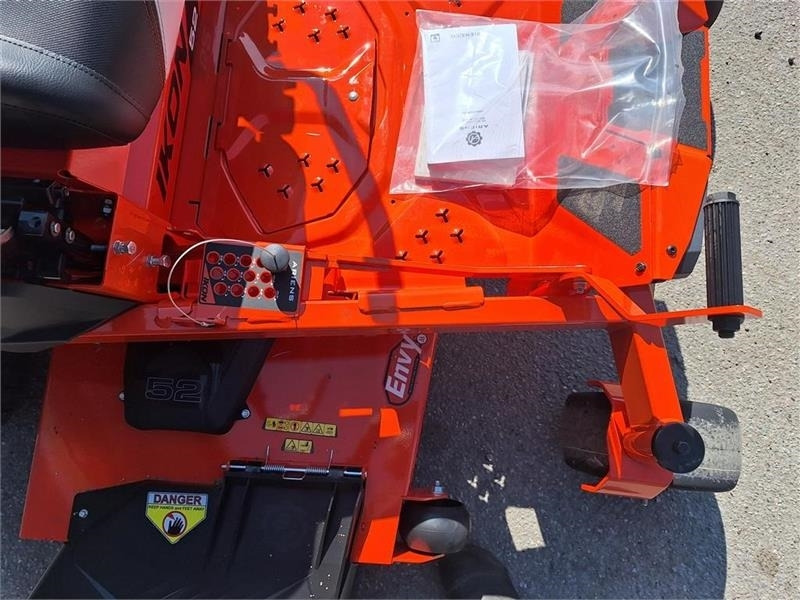 Ariens IKON XD 52" (132 Cm. Klippe bredde)  - جرار خدمات بلدية: صورة 3 Ariens IKON XD 52" (132 Cm. Klippe bredde)  - جرار خدمات بلدية: صورة 3