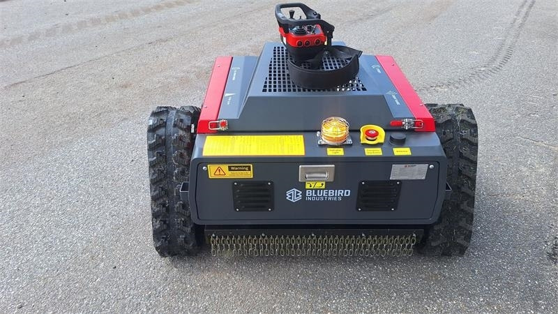 Blue Bird Fm24-70 Fabriks ny - جزازة عشب الحدائق: صورة 4 Blue Bird Fm24-70 Fabriks ny - جزازة عشب الحدائق: صورة 4