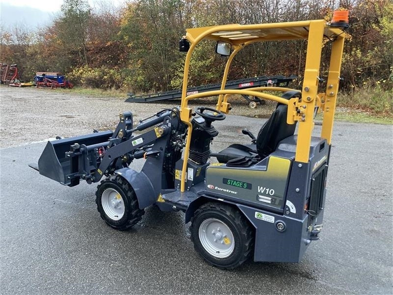 Eurotrac W10 STAGE 5 m. skovl og pallgafler - لودر مفصلي صغير: صورة 2 Eurotrac W10 STAGE 5 m. skovl og pallgafler - لودر مفصلي صغير: صورة 2