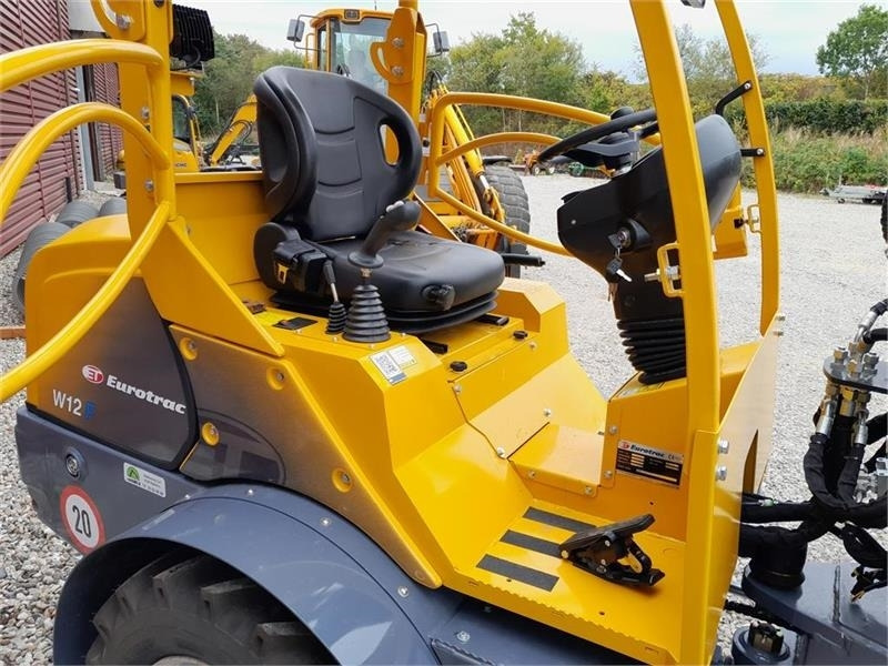 لودر مفصلي صغير Eurotrac W12: صورة 9