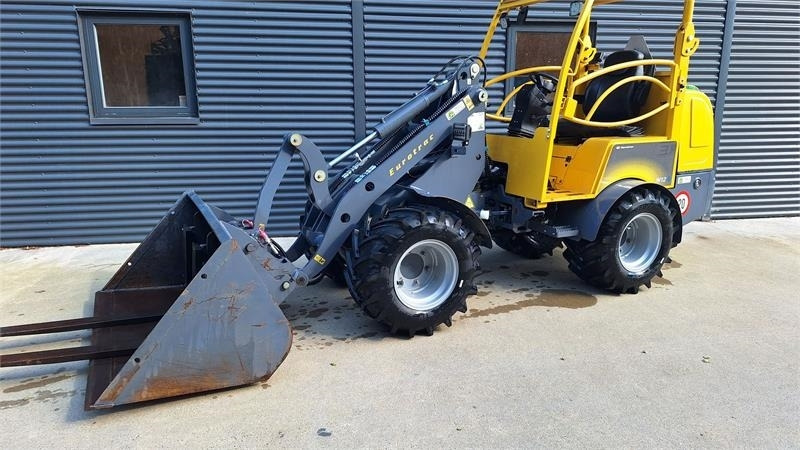 Eurotrac W12 - لودر مفصلي صغير: صورة 1 Eurotrac W12 - لودر مفصلي صغير: صورة 1
