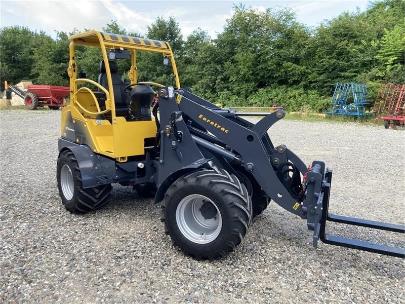 Eurotrac W13F - لودر مفصلي صغير: صورة 4 Eurotrac W13F - لودر مفصلي صغير: صورة 4