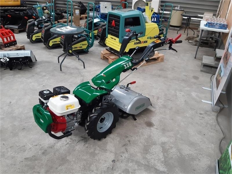 Ferrari 328  - جرار خدمات بلدية: صورة 3 Ferrari 328  - جرار خدمات بلدية: صورة 3