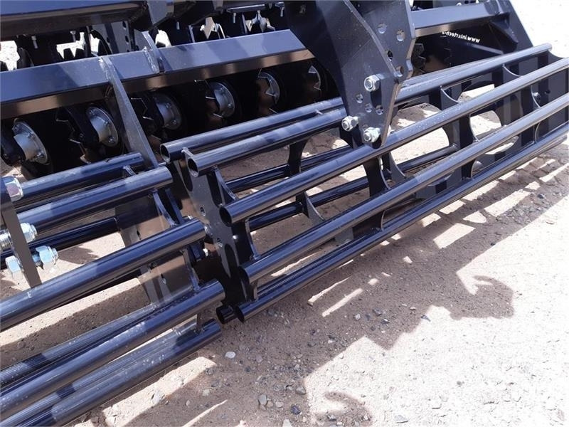 Inter-Tech Diskharve 4 meter J-Maskiner 4 meter med hydraulis - مسفلة قرصية: صورة 2 Inter-Tech Diskharve 4 meter J-Maskiner 4 meter med hydraulis - مسفلة قرصية: صورة 2