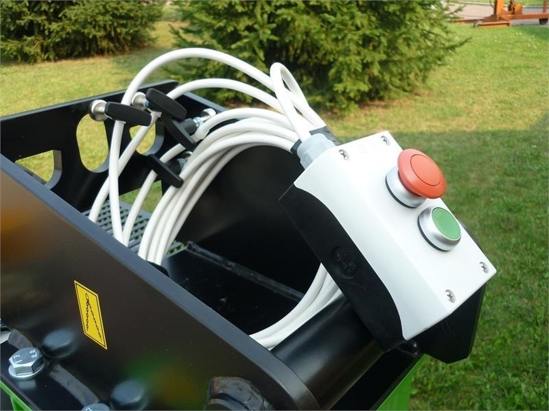 Laski fz-500 35 HK motor - آلة تقطيع الخشب: صورة 3 Laski fz-500 35 HK motor - آلة تقطيع الخشب: صورة 3