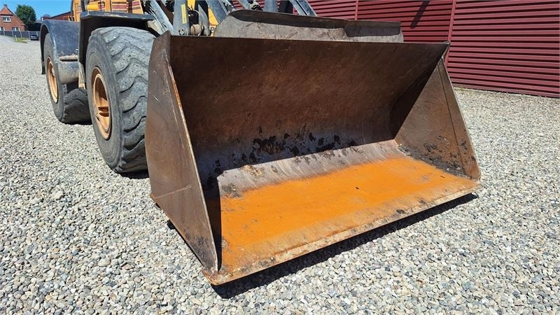 Ljungby L 14 Brugt skovle - بكت شيول: صورة 1 Ljungby L 14 Brugt skovle - بكت شيول: صورة 1