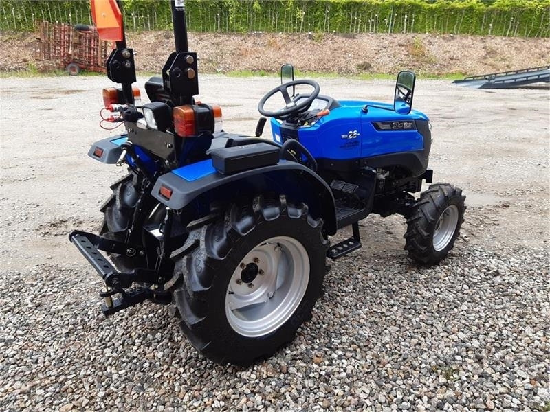 Solis 26 servostyring og brede traktor dæk - جرار خدمات بلدية: صورة 4 Solis 26 servostyring og brede traktor dæk - جرار خدمات بلدية: صورة 4