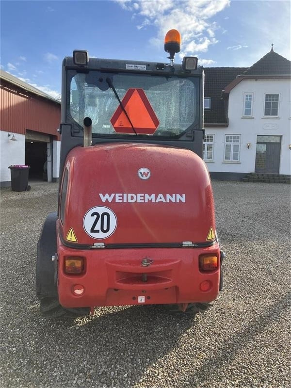 Weidemann 2070 LP - لودر مفصلي صغير: صورة 4 Weidemann 2070 LP - لودر مفصلي صغير: صورة 4