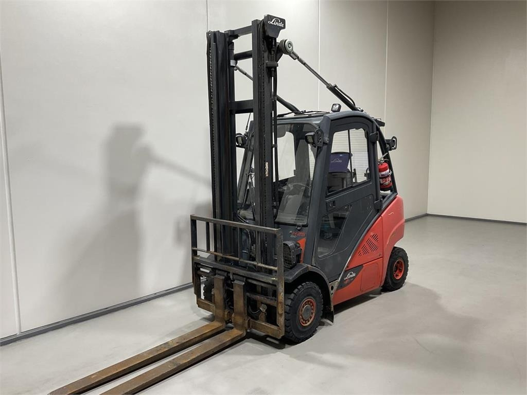 Linde H25D-02  - رافعة شوكية ديزل: صورة 4 Linde H25D-02  - رافعة شوكية ديزل: صورة 4
