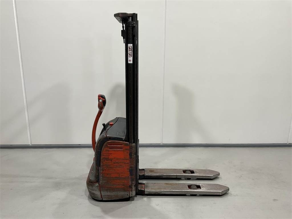 Linde L12 - آلة تكديس: صورة 1 Linde L12 - آلة تكديس: صورة 1