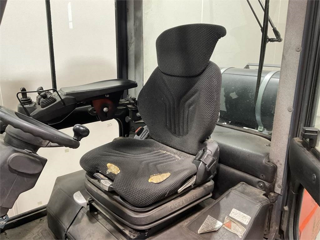 Toyota 02-8FGF30 - رافعة شوكية تعمل بالغاز: صورة 5 Toyota 02-8FGF30 - رافعة شوكية تعمل بالغاز: صورة 5