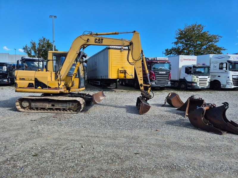Cat 307 with extra buckets - حفار صغير: صورة 4 Cat 307 with extra buckets - حفار صغير: صورة 4