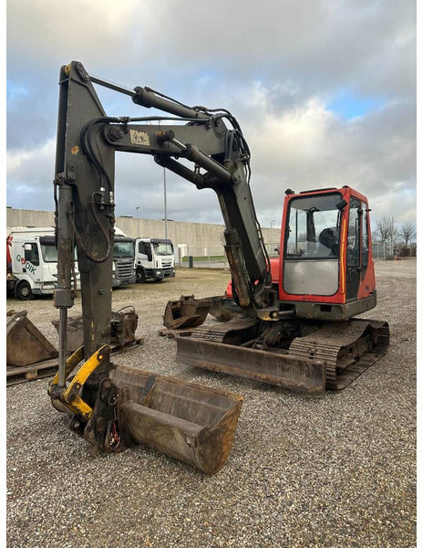 Komatsu PC 75 - حفار صغير: صورة 1 Komatsu PC 75 - حفار صغير: صورة 1