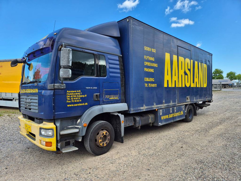 MAN TGM 12.280 // Lift // Sideopening - شاحنة صندوقية: صورة 1 MAN TGM 12.280 // Lift // Sideopening - شاحنة صندوقية: صورة 1