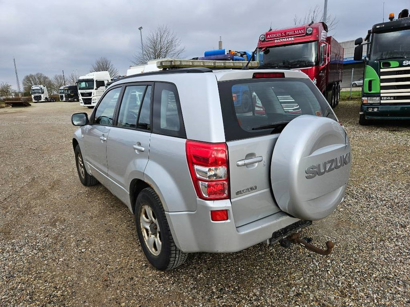Suzuki Grand Vitara 2,0 GLX aut. Van 5d - شاحنة بصندوق مغلق: صورة 3 Suzuki Grand Vitara 2,0 GLX aut. Van 5d - شاحنة بصندوق مغلق: صورة 3