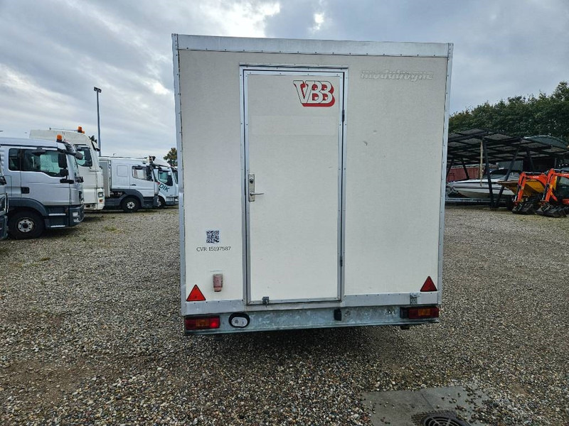 VA 1300 kg Toilet/Bad/omklædning/spiserum - مقطورة بصندوق مغلق: صورة 4 VA 1300 kg Toilet/Bad/omklædning/spiserum - مقطورة بصندوق مغلق: صورة 4