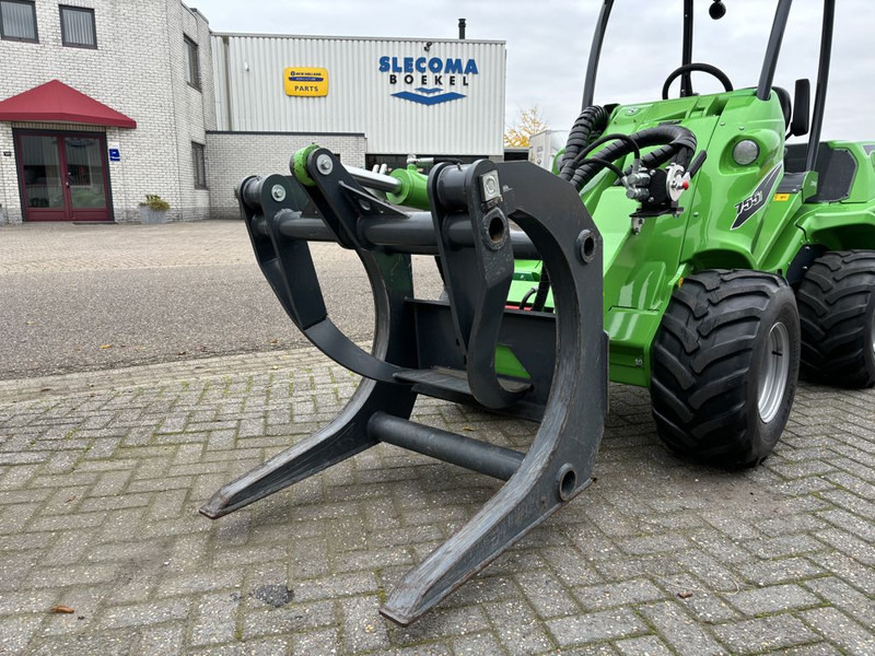 Avant Boomstammenklem, HD, hydraulisch, 0,4 m2 - معدات الغابات: صورة 1 Avant Boomstammenklem, HD, hydraulisch, 0,4 m2 - معدات الغابات: صورة 1