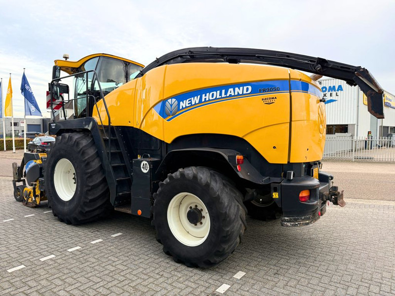 New Holland FR9050 - حصادة الأعلاف: صورة 2 New Holland FR9050 - حصادة الأعلاف: صورة 2