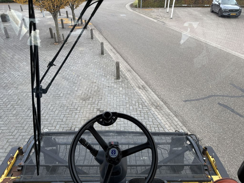 New Holland FR9050 - حصادة الأعلاف: صورة 5 New Holland FR9050 - حصادة الأعلاف: صورة 5