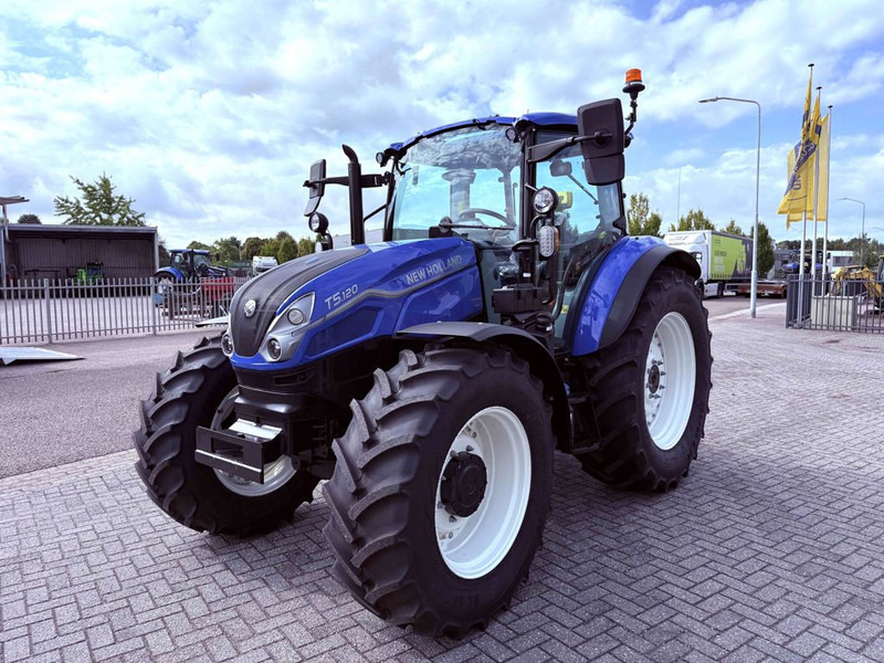 New Holland T5.120 Dual Command HILO - جرار: صورة 1 New Holland T5.120 Dual Command HILO - جرار: صورة 1
