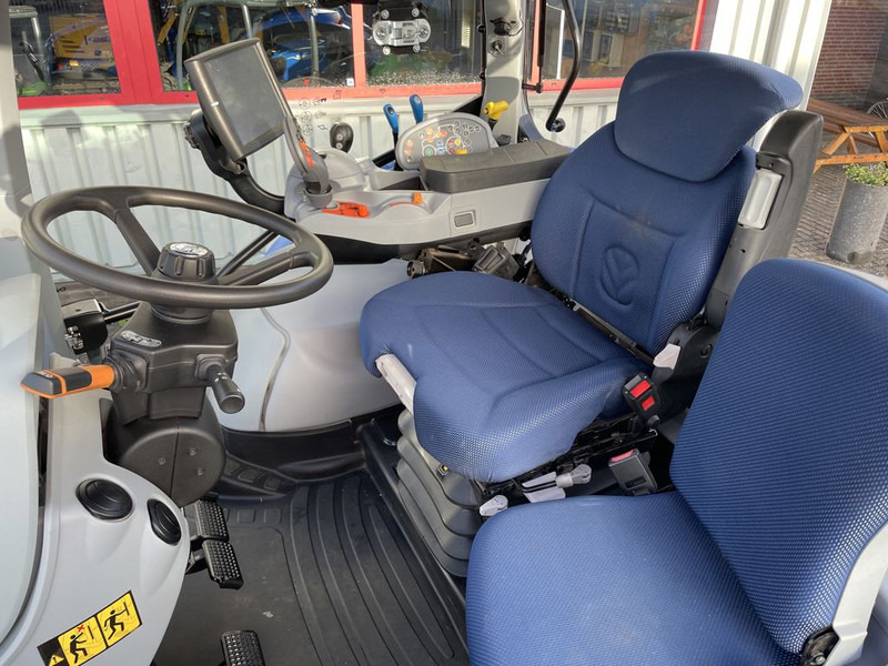 New Holland T5.130 AC Stage V - جرار: صورة 5 New Holland T5.130 AC Stage V - جرار: صورة 5