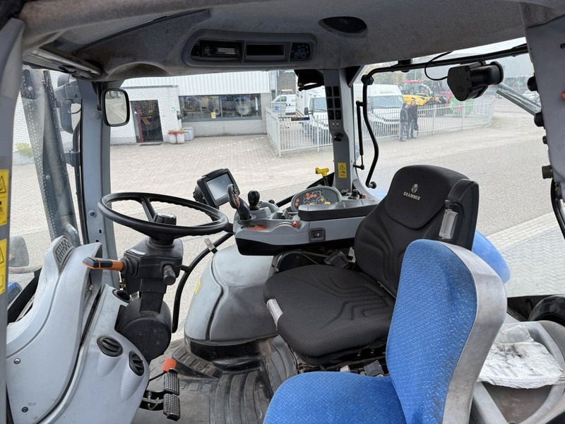 New Holland T7.210 Auto Command - جرار: صورة 5 New Holland T7.210 Auto Command - جرار: صورة 5
