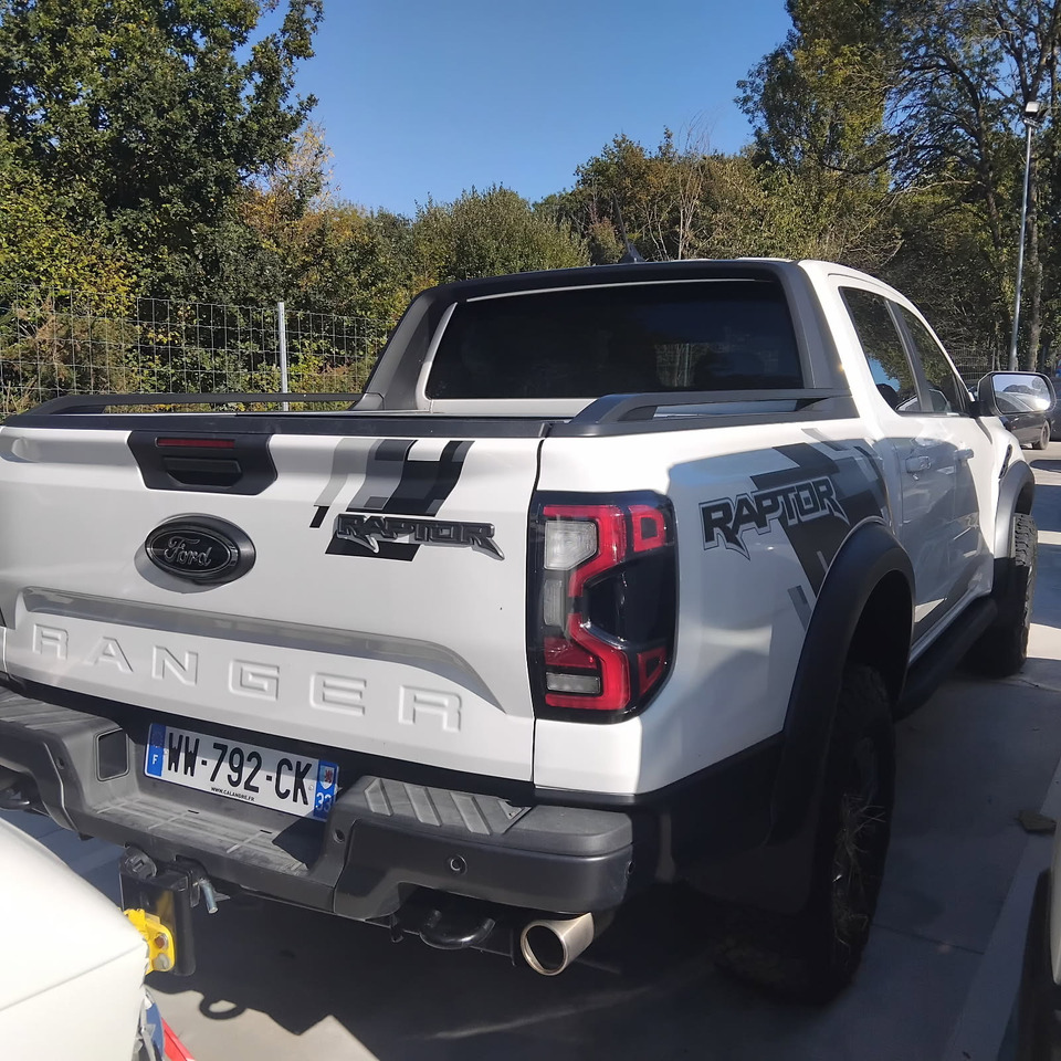 FORD RANGER RAPTOR - شاحنة البيك أب: صورة 4 FORD RANGER RAPTOR - شاحنة البيك أب: صورة 4